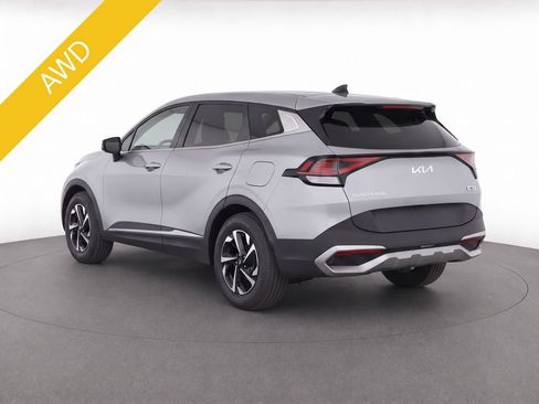 Used 2023 Kia Sportage LX AWD/4WD image 3