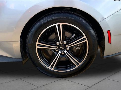 Used 2025 Ford Mustang Premium RWD image 9