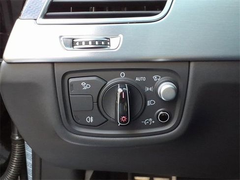 Used 2017 Audi S8 Plus w/ Dynamic Package image 22