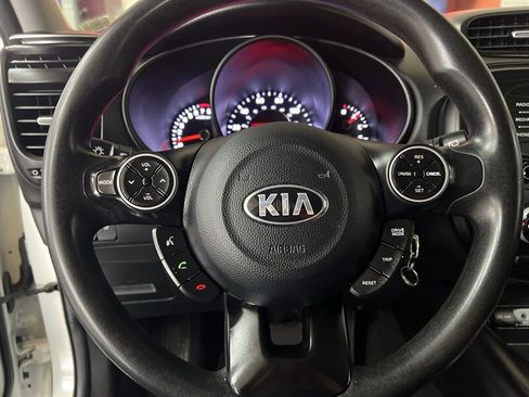 Used 2019 Kia Soul image 29