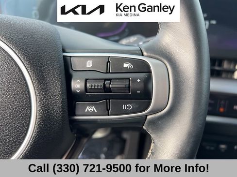 Certified 2025 Kia Sportage EX w/ Premium Package image 32