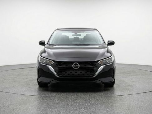 Used 2025 Nissan Sentra SV FWD image 2