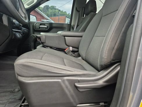 Used 2020 Chevrolet Silverado 1500 Custom w/ Custom Value Package AWD/4WD image 11