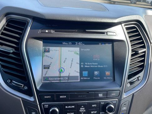 Used 2018 Hyundai Santa Fe FWD image 11