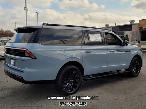 New 2025 Lincoln Navigator L Reserve w/ Jet Appearance Package image 3