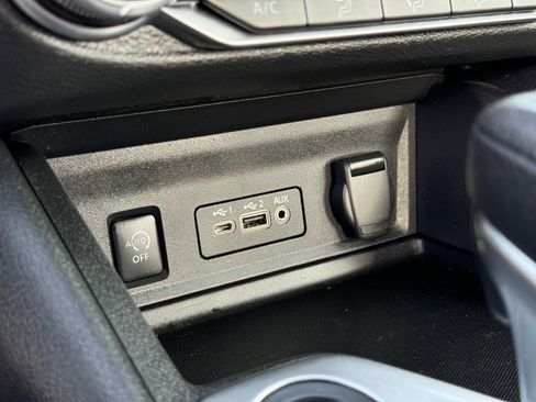 Used 2024 Nissan Sentra SV image 31