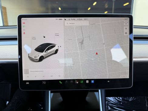 Used 2018 Tesla Model 3 Long Range RWD image 11