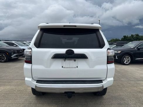 Used 2022 Toyota 4Runner TRD Off-Road Premium w/ Moonroof Package AWD/4WD image 4