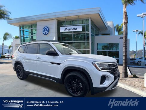 New 2026 Volkswagen Atlas Peak Edition AWD/4WD image 1