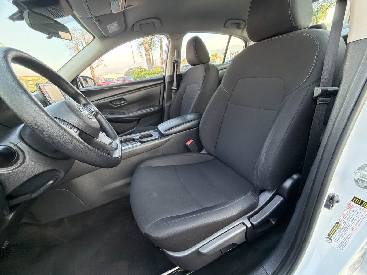 Used 2024 Nissan Sentra S FWD image 17