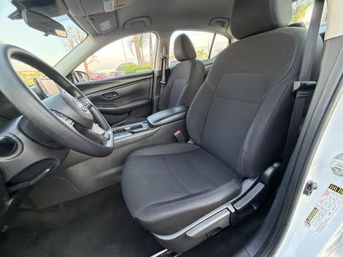 Used 2024 Nissan Sentra S FWD image 17