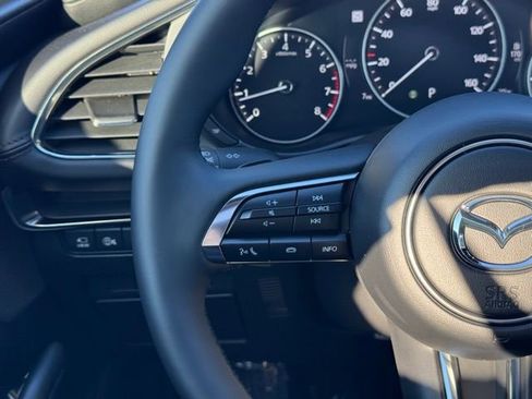 New 2026 MAZDA MAZDA3 Hatchback w/Premium Plus Pkg image 23