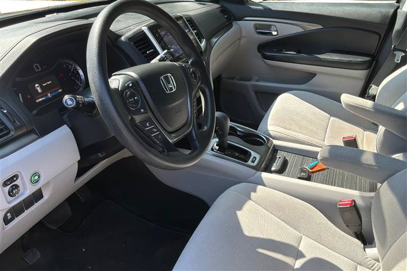 Used 2017 Honda Pilot EX image 10