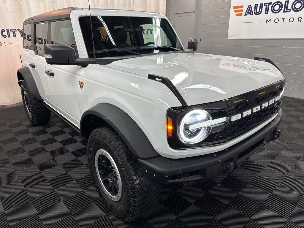 Used 2023 Ford Bronco Badlands w/ Sasquatch Package AWD/4WD image 2