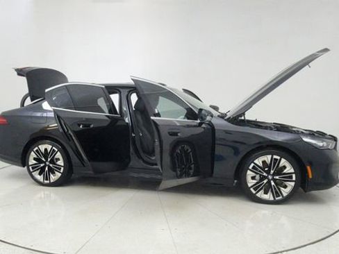 Used 2026 BMW 530i RWD image 70