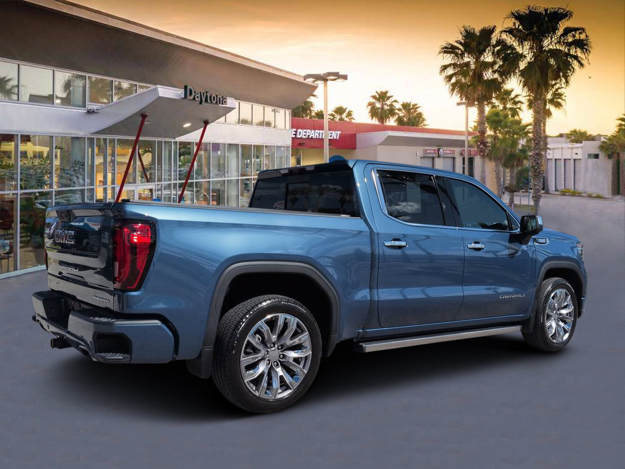 Used 2024 GMC Sierra 1500 Denali AWD/4WD image 3