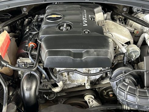 Used 2018 Chevrolet Camaro LT RWD image 26