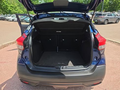 Used 2019 Nissan Kicks SV FWD image 20