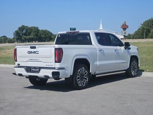 Used 2024 GMC Sierra 1500 Denali Ultimate AWD/4WD image 7