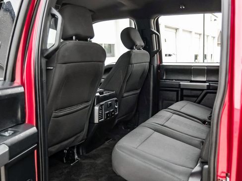 Used 2018 Ford F150 XLT w/ Equipment Group 302A Luxury AWD/4WD image 35