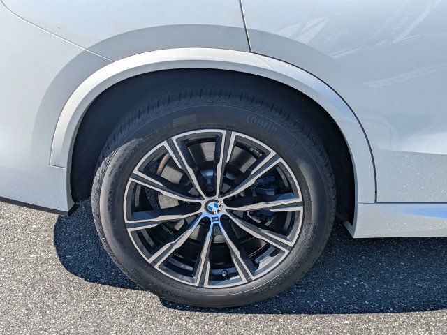 Used 2022 BMW X5 M50i w/ Premium Package AWD/4WD image 22