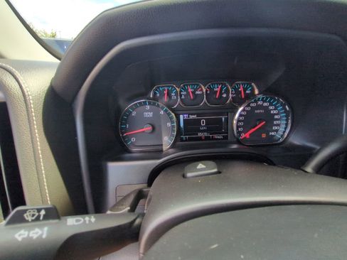 Used 2019 GMC Sierra 1500 SLE w/ SLE Value Package AWD/4WD image 16