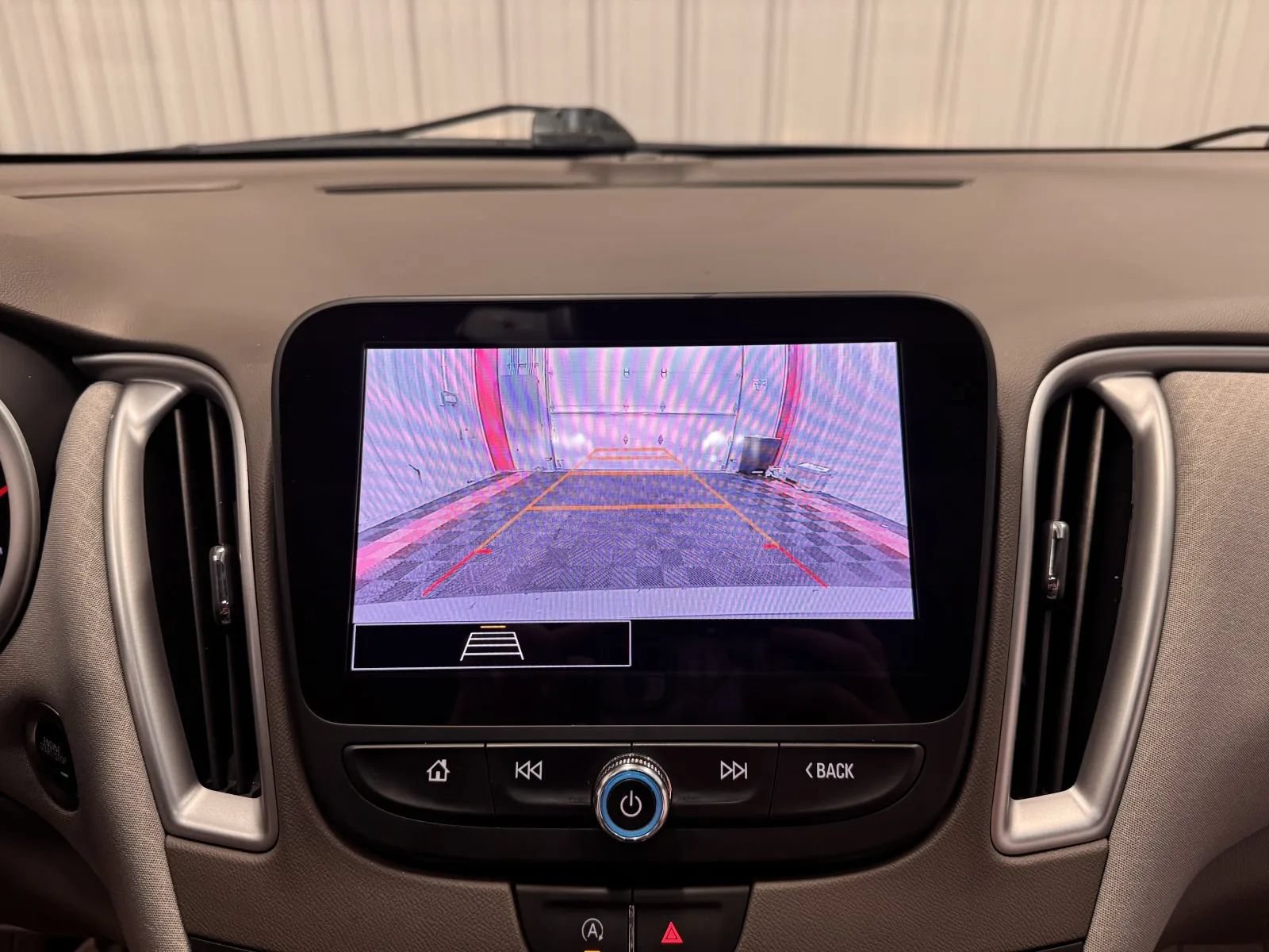 Used 2023 Chevrolet Malibu LT FWD image 31