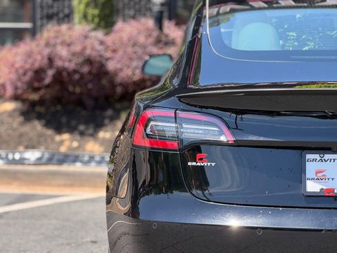 Used 2022 Tesla Model 3 Performance AWD/4WD image 18