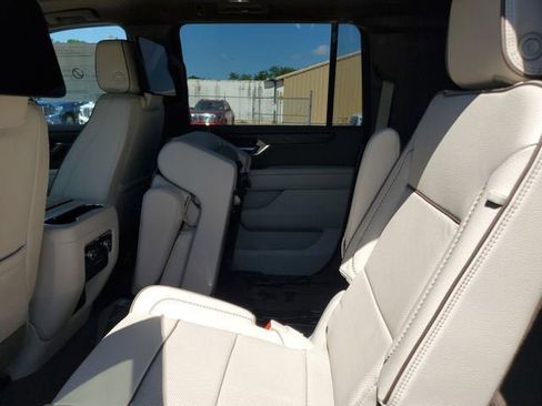 New 2026 GMC Yukon XL Denali w/ Denali Reserve Package AWD/4WD image 11