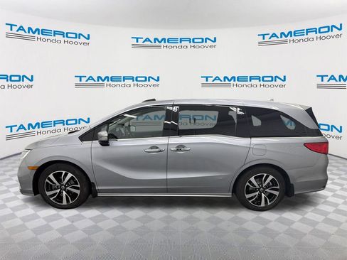 Used 2018 Honda Odyssey Elite image 2