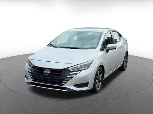 Used 2025 Nissan Versa SV FWD image 6