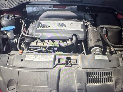 Used 2012 Volkswagen Beetle Turbo FWD image 9