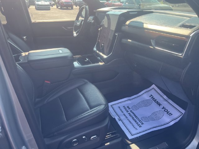 Used 2025 GMC Yukon Denali AWD/4WD image 29