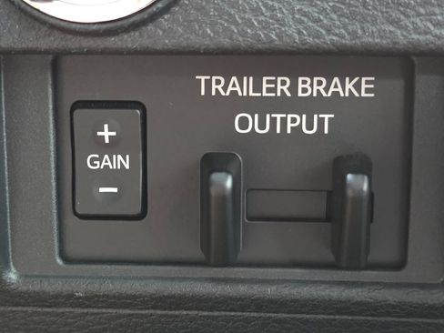 Used 2021 Toyota Tundra 1794 Edition AWD/4WD image 10