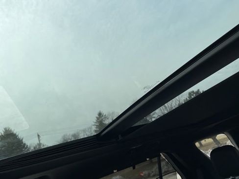 Used 2020 Ford Explorer Limited w/ Class III Trailer Tow Package image 12