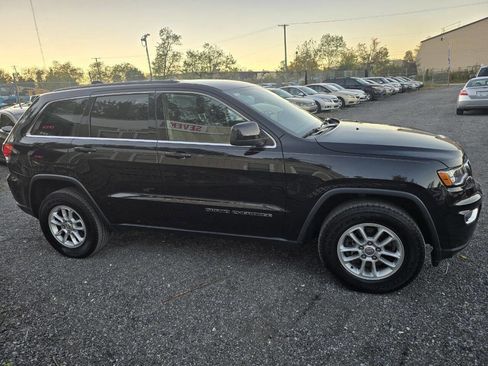 Used 2018 Jeep Grand Cherokee Laredo image 12