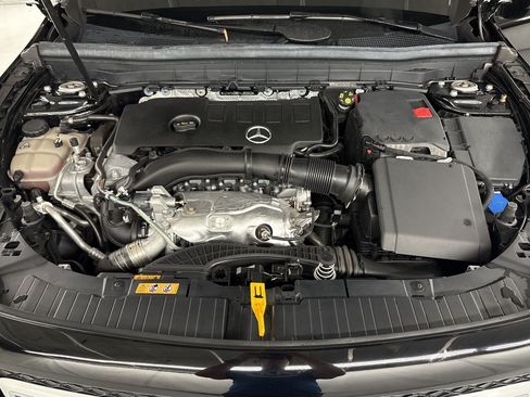Certified 2021 Mercedes-Benz GLB 250 image 32