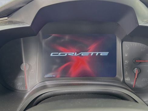 Used 2019 Chevrolet Corvette Stingray Coupe w/ 1LT image 11