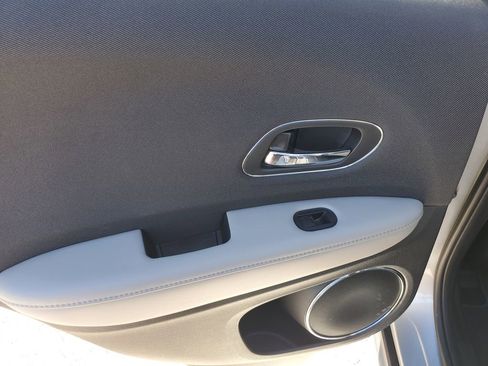 Used 2019 Honda HR-V EX image 19