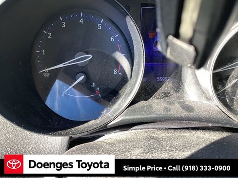 Used 2018 Toyota C-HR XLE image 29