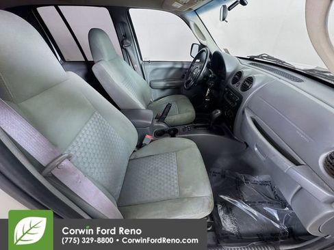Used 2007 Jeep Liberty Sport image 23