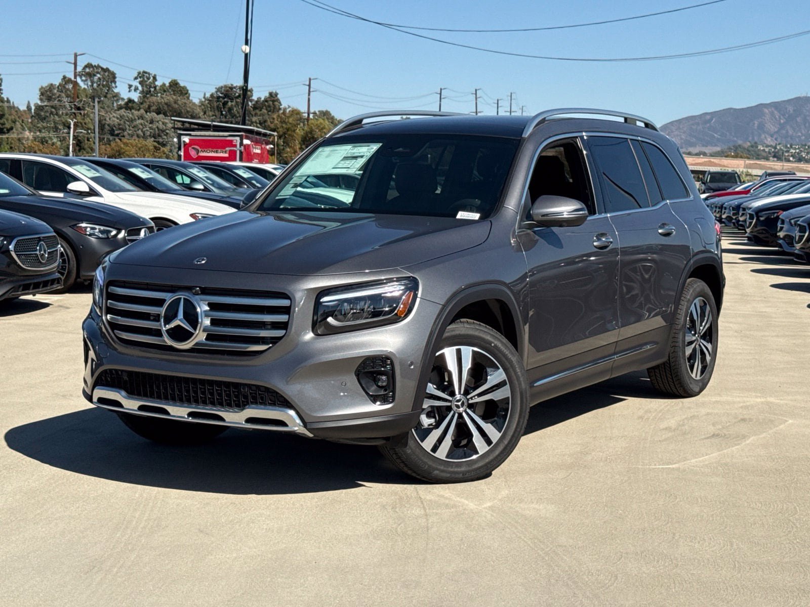 New 2026 Mercedes-Benz GLB 250 4MATIC image 2