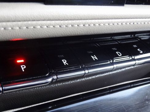 Certified 2021 Lincoln Nautilus Reserve image 35