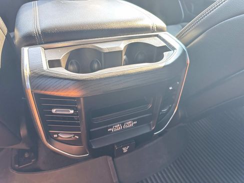 Used 2023 RAM 1500 Laramie AWD/4WD image 19