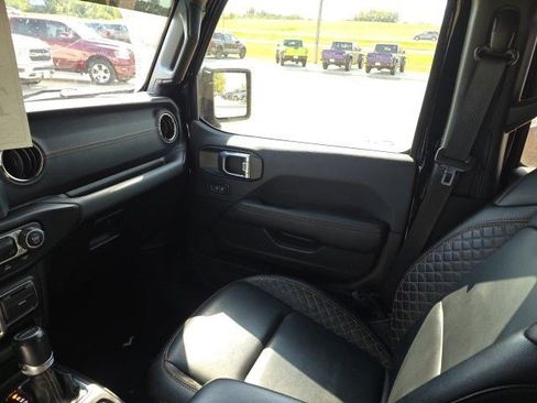 Used 2023 Jeep Gladiator Overland AWD/4WD image 23