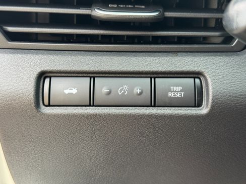 Used 2020 Nissan Altima 2.5 S FWD image 16