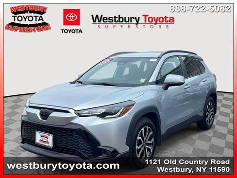 Used 2023 Toyota Corolla Cross AWD Hybrid image 5