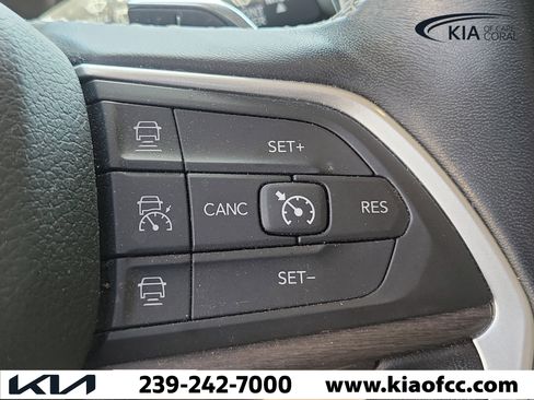 Used 2022 Jeep Grand Cherokee L Limited image 21