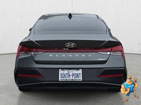 New 2026 Hyundai Elantra Limited image 6