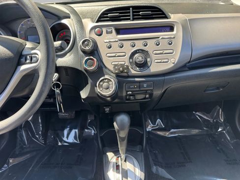 Used 2013 Honda Fit image 12